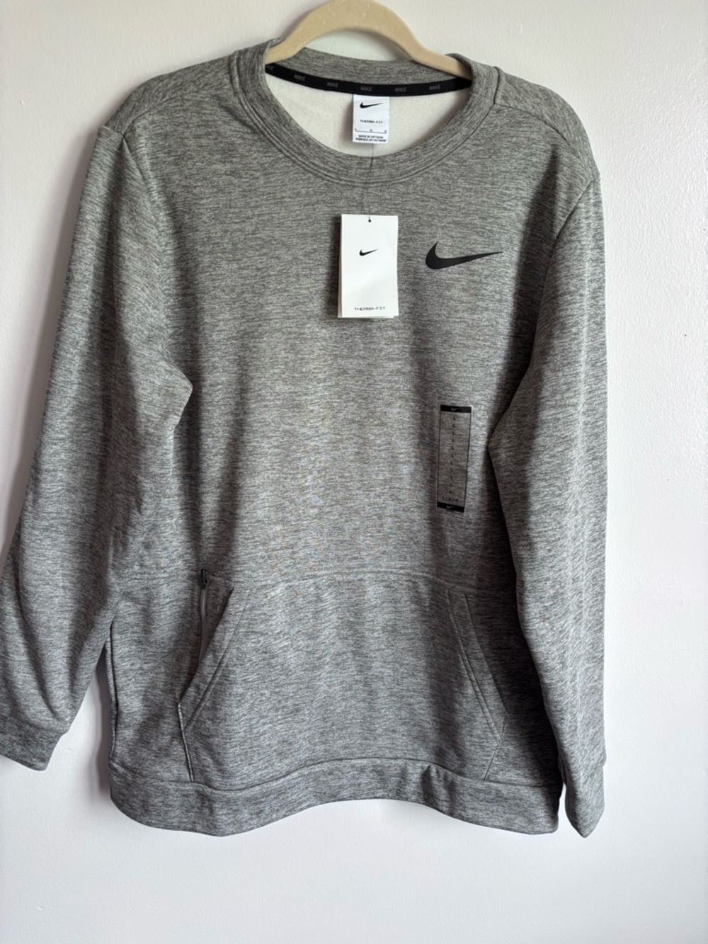 Nike Men’s Heather Gray Crewneck Sweatshirt with Swoosh size Large